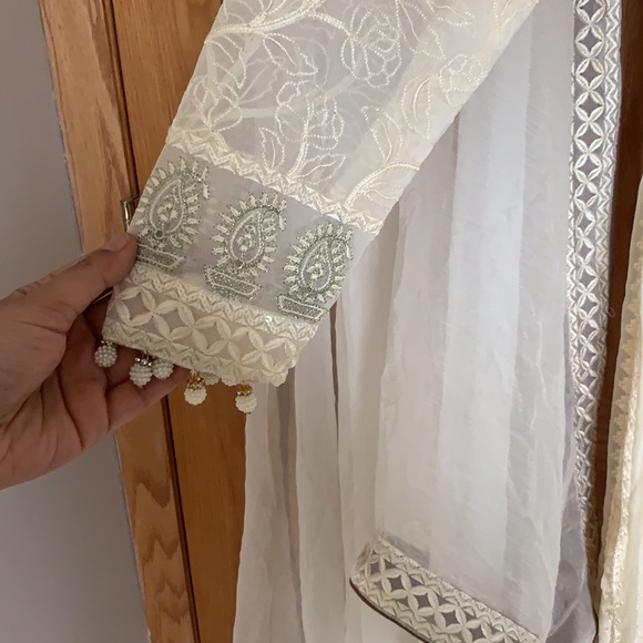 CUTE Pakistani outfit - Picture 4 of 9